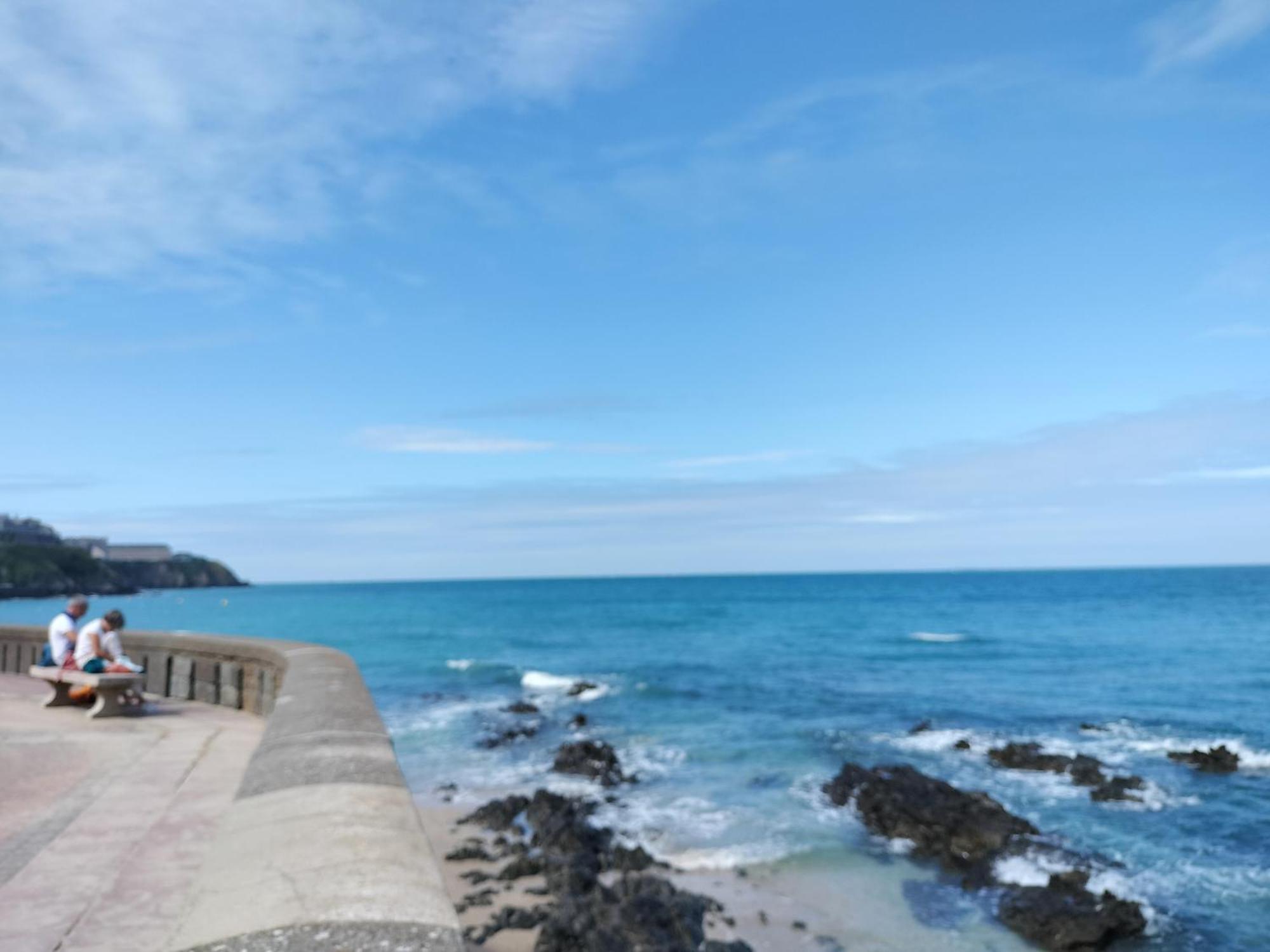Entre Mer Et Montagne Granville Ngoại thất bức ảnh
